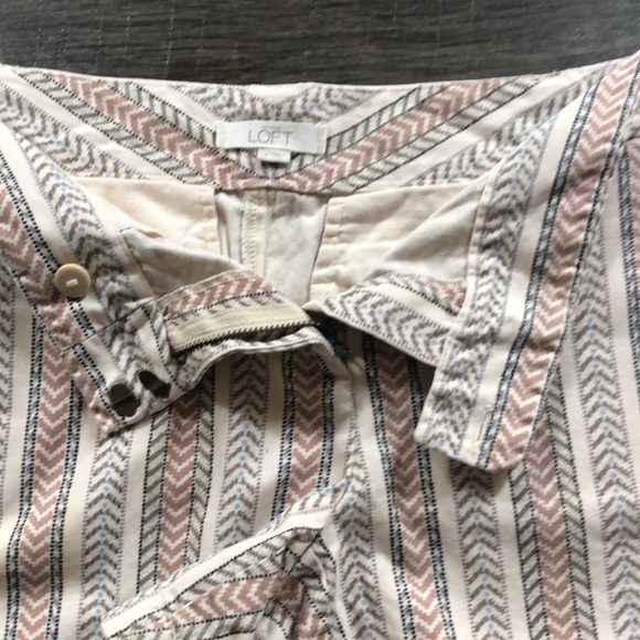 LOFT STRIPED MULTICOLOR PATTERNED SHORTS SIZE 4 - Picture 3 of 3